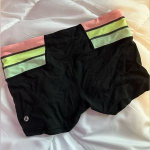Lululemon size 6 black shorts